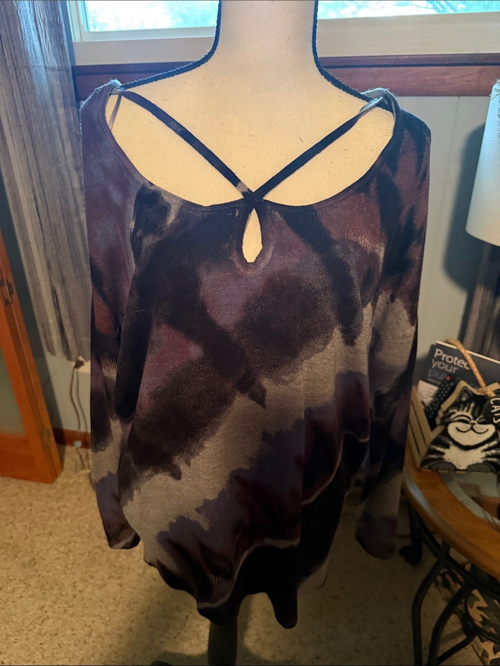 Women's Long-Sleeve Keyhole Tie-Dye Sweater - Purple